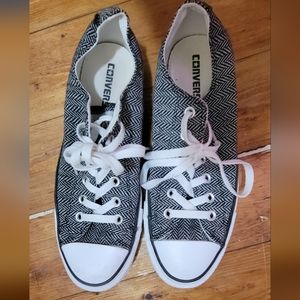 Herringbone Converse low tops black and white